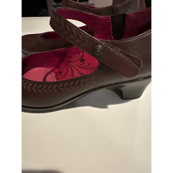 ABEO BIO SYSTEM BROWN LEATHER MARY JANES HEELS PUMPS SHOES WOMENS SZ 8.5 - Picture 3 of 5